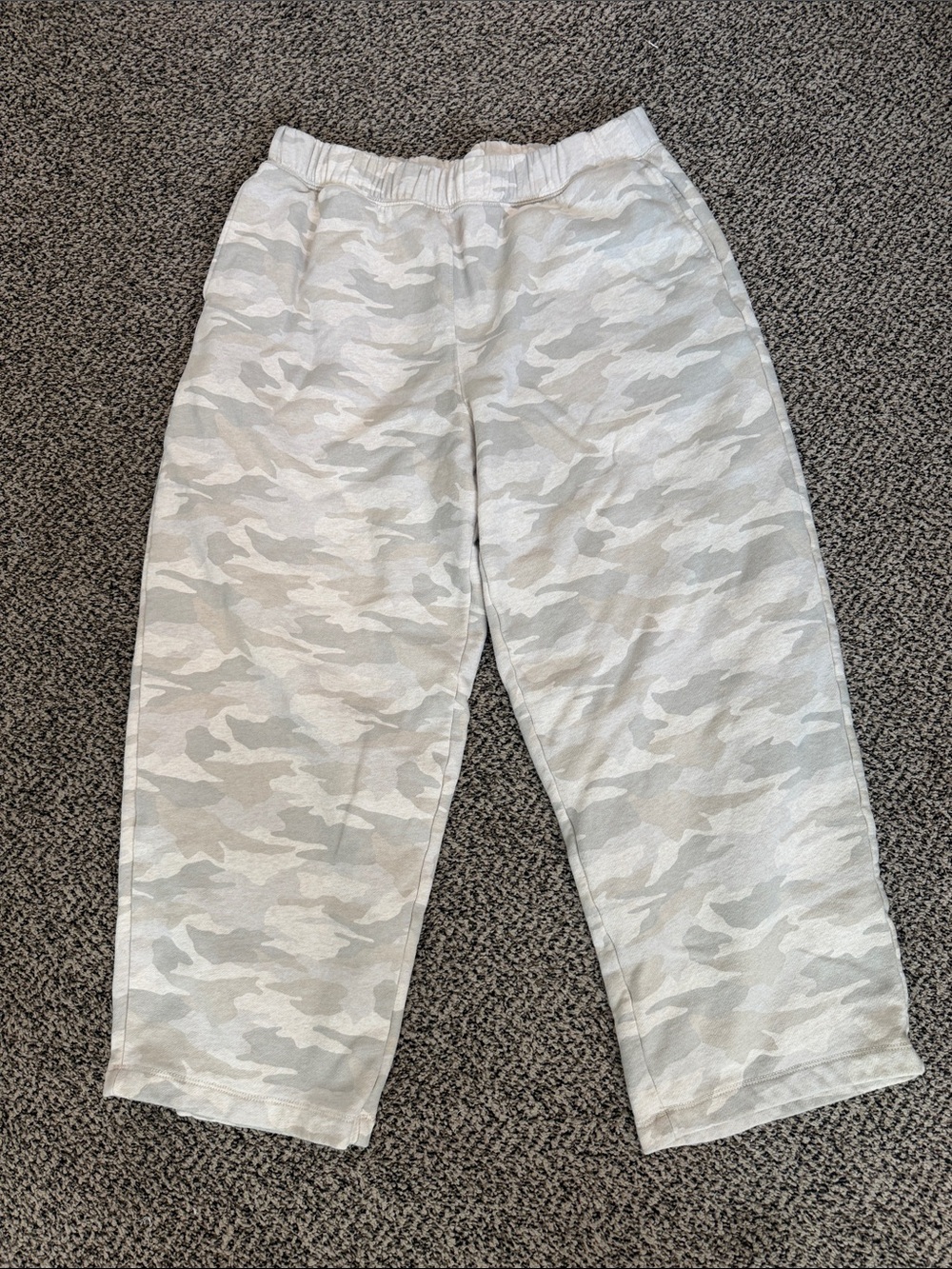 American eagle barrel Camo sweatpants